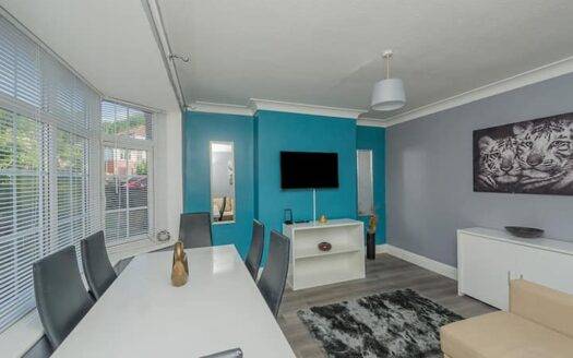 Leeds City House (Free Parking and WiFi)