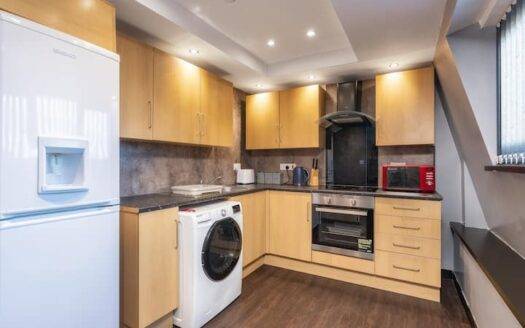 Newcastle City 2 Bed Open Plan Living Apartment