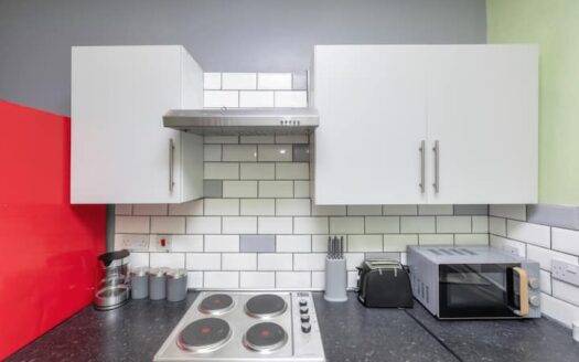 Stockton Town Apartment (Free Parking and WiFi)