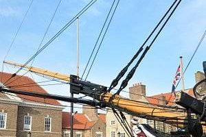 hms-trincomalee-and-the